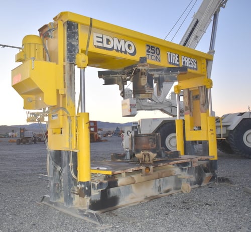 250 Ton, Edmo #250-LD, Hydraulic Tire Press, for 35"-57" rim tires & 46/65-45, 50/80-57 loader tires, (2 - Image 5