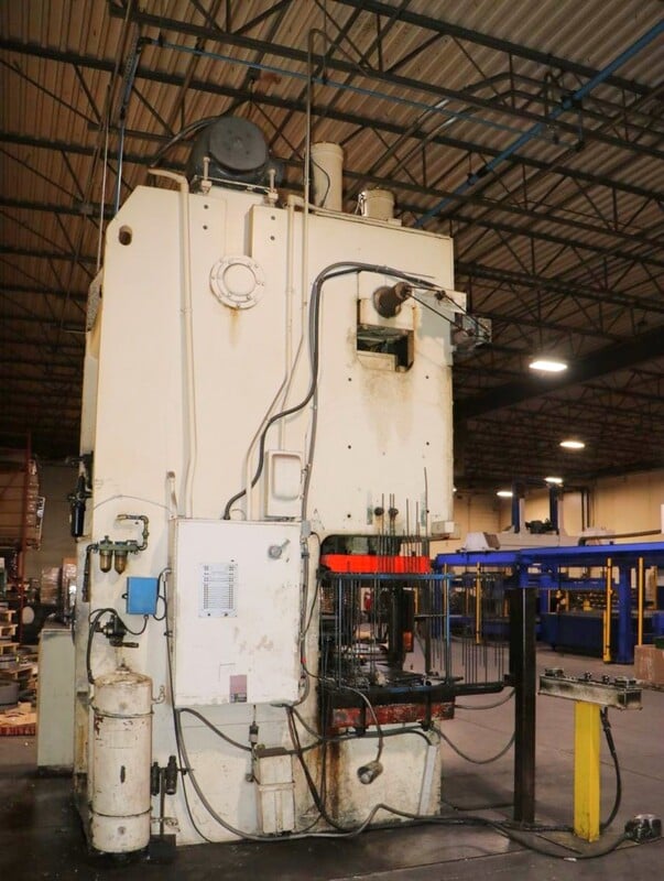 200 Ton, Minster #G1-200, gap frame press, 10" stroke, 25" Shut Height, 6" adj., 58" x 34" bed, 29.5" between - Image 2