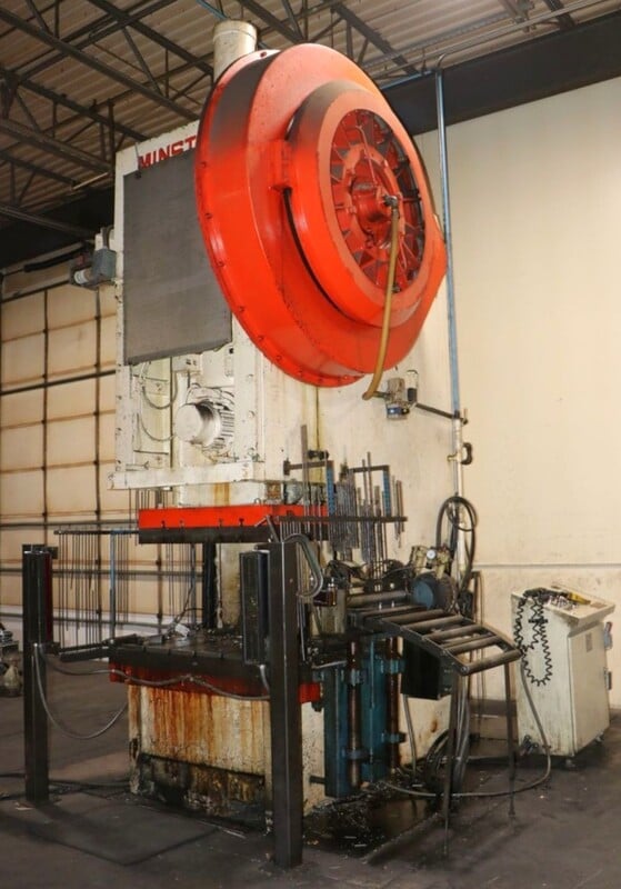 200 Ton, Minster #G1-200, gap frame press, 10" stroke, 25" Shut Height, 6" adj., 58" x 34" bed, 29.5" between - Image 4