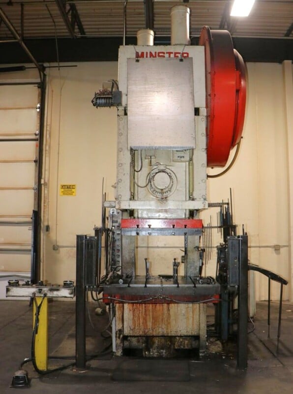 200 Ton, Minster #G1-200, gap frame press, 10" stroke, 25" Shut Height, 6" adj., 58" x 34" bed, 29.5" between - Image 5