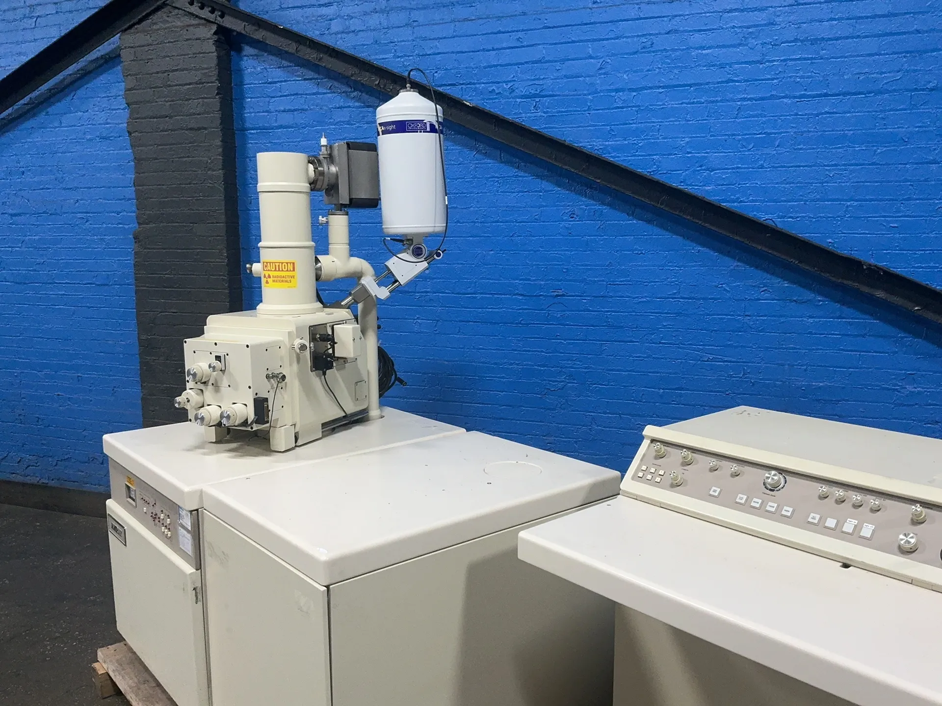 Amray #3200C, scanning electron microscope, Oxford Instruments INCA X-Sight, 1800 VA max., 16 A, 1/60/117 - Image 4
