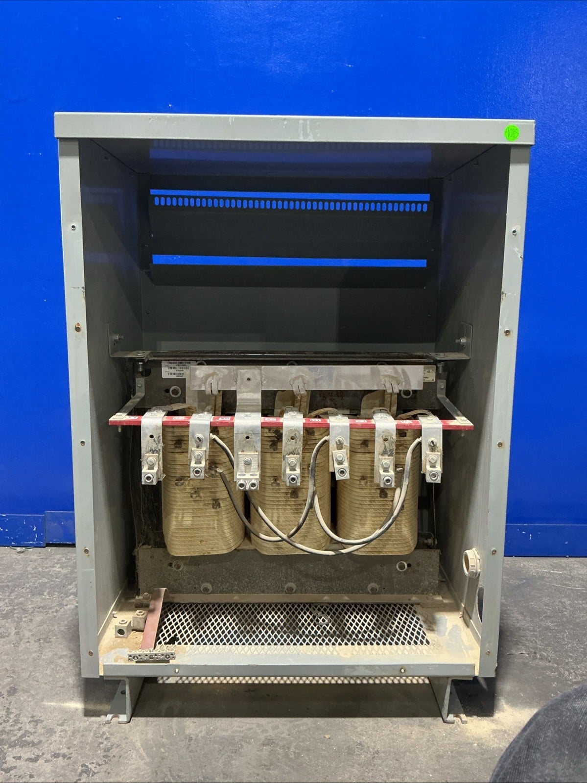 75 KVA 480 Delta Primary, 208Y/120 Secondary, Eaton V48M28T7516, Transformer, 3PH, 60 Hz - Image 5