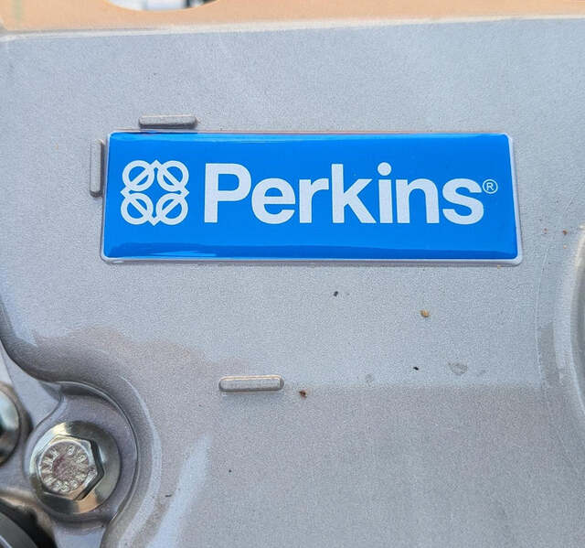95 HP Perkins, 4 cylinder diesel engine, engine family 1104D-E44T, generator spec ECM, EPA Tier 3, 71 KW @ - Image 5