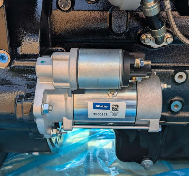 95 HP Perkins, 4 cylinder diesel engine, engine family 1104D-E44T, generator spec ECM, EPA Tier 3, 71 KW @ - Image 7