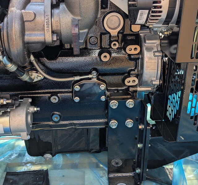 95 HP Perkins, 4 cylinder diesel engine, engine family 1104D-E44T, generator spec ECM, EPA Tier 3, 71 KW @ - Image 8