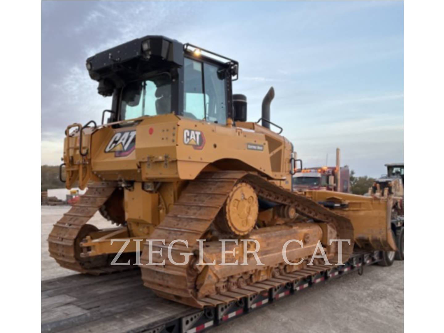 Caterpillar D6XE, 4492 hours, S/N: LRG01200, 2024 - Image 3