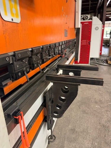 242 Ton, Ermak #POWER-BEND-FALCON, CNC Press Brake, 12' overall, 30 HP, Ermaksan ER70 Control, CNC Back - Image 3