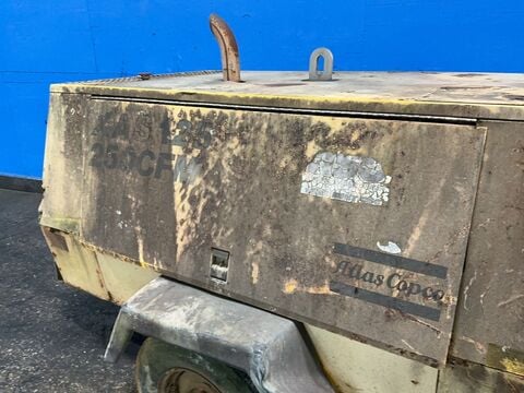 250 CFM, 116 PSIG, Atlas Copco #XAS125, Portable Air Compressor, 2000 - Image 3