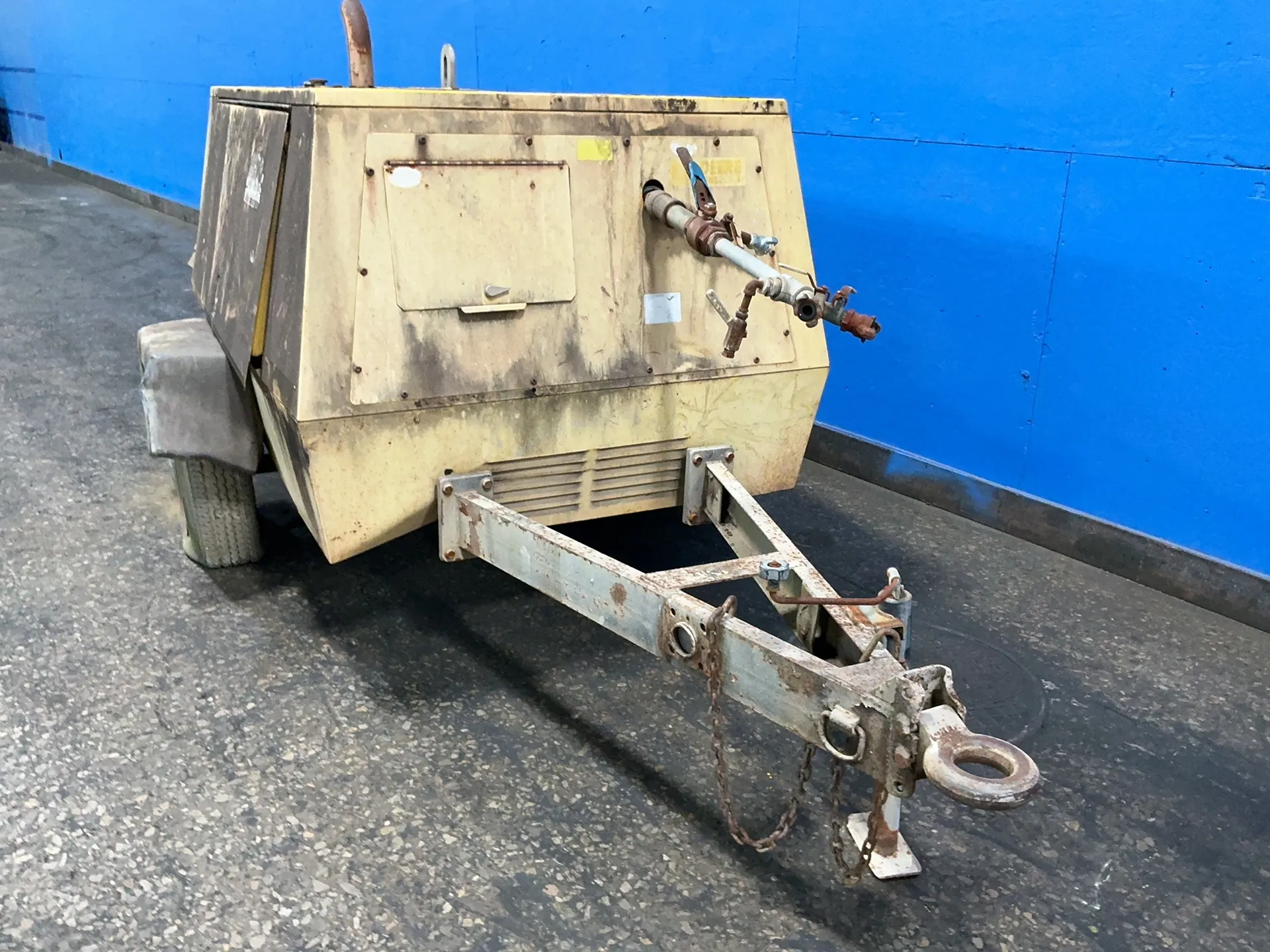 250 CFM, 116 PSIG, Atlas Copco #XAS125, Portable Air Compressor, 2000 - Image 4