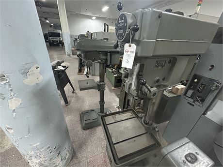 20" Clausing #2274, drill press, .875" capacity, #3 MT, 6.5" quill stroke, 150-2000 RPM, 22" x19.5" tbl., 1.5 - Image 2