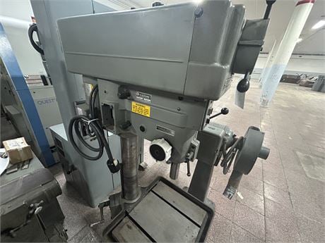 20" Clausing #2274, drill press, .875" capacity, #3 MT, 6.5" quill stroke, 150-2000 RPM, 22" x19.5" tbl., 1.5 - Image 3
