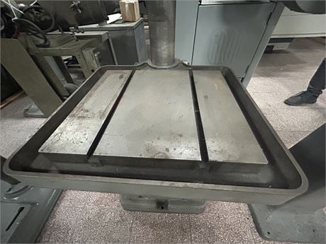 20" Clausing #2274, drill press, .875" capacity, #3 MT, 6.5" quill stroke, 150-2000 RPM, 22" x19.5" tbl., 1.5 - Image 6