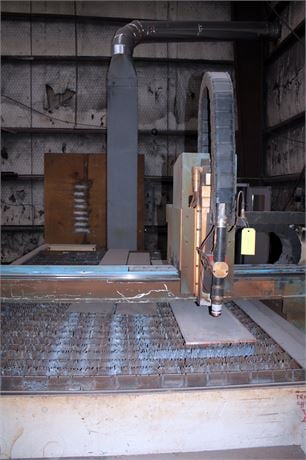 AKS #T0510, CNC plasma cutter, 5' x 10' table, 200 amp, Hypertherm MaxPro 200, replaceable slotted table, air - Image 3