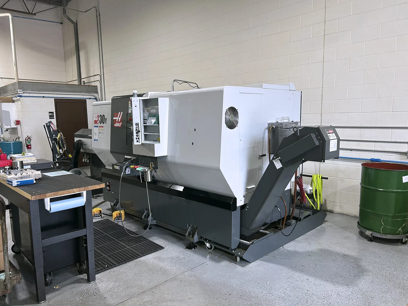 Haas #DS-30Y, CNC dual spindle lathe, Y-Axis, 21" swing, 13.75" turning diameter, 32.5" length, 10" chuck, 3" - Image 3