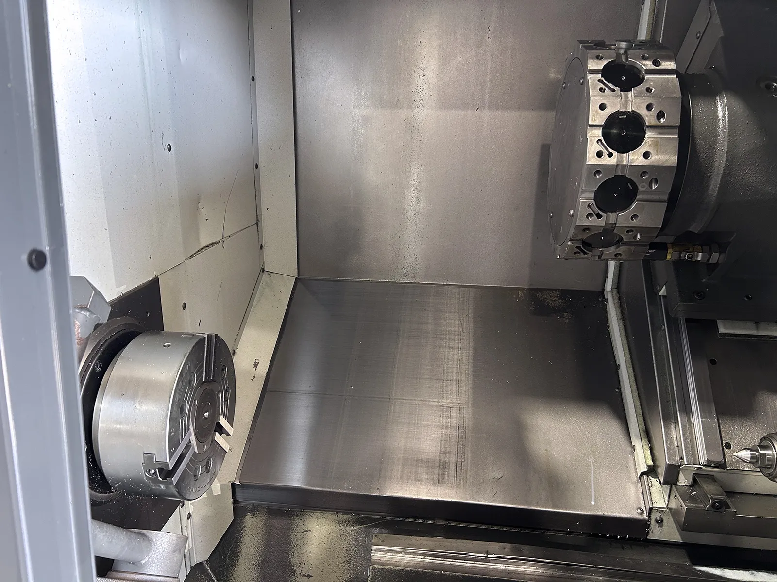 Haas #ST-30Y, CNC lathe, Y-Axis, 21" swing, 13.75" turning diameter, 32.5" cutting length, 10" chuck, 3" bar - Image 2