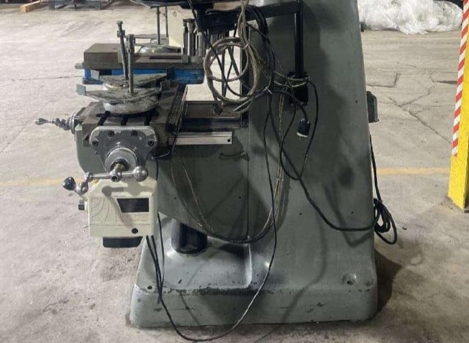 Bridgeport, Vertical Knee Milling Machine, 2 HP - Image 4