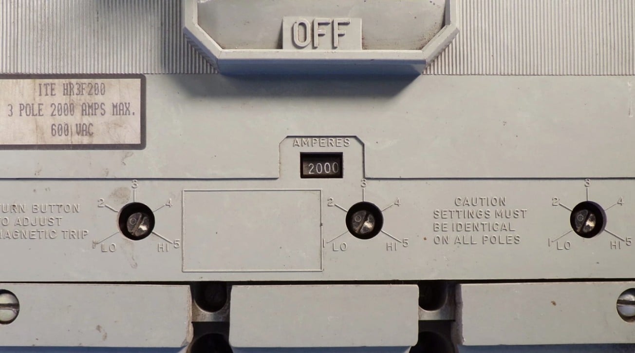 2000 Amps, ITE, HR3-F200, Molded Case Circuit Breaker, 600 Volts, 3-pole, trip unit - Image 2