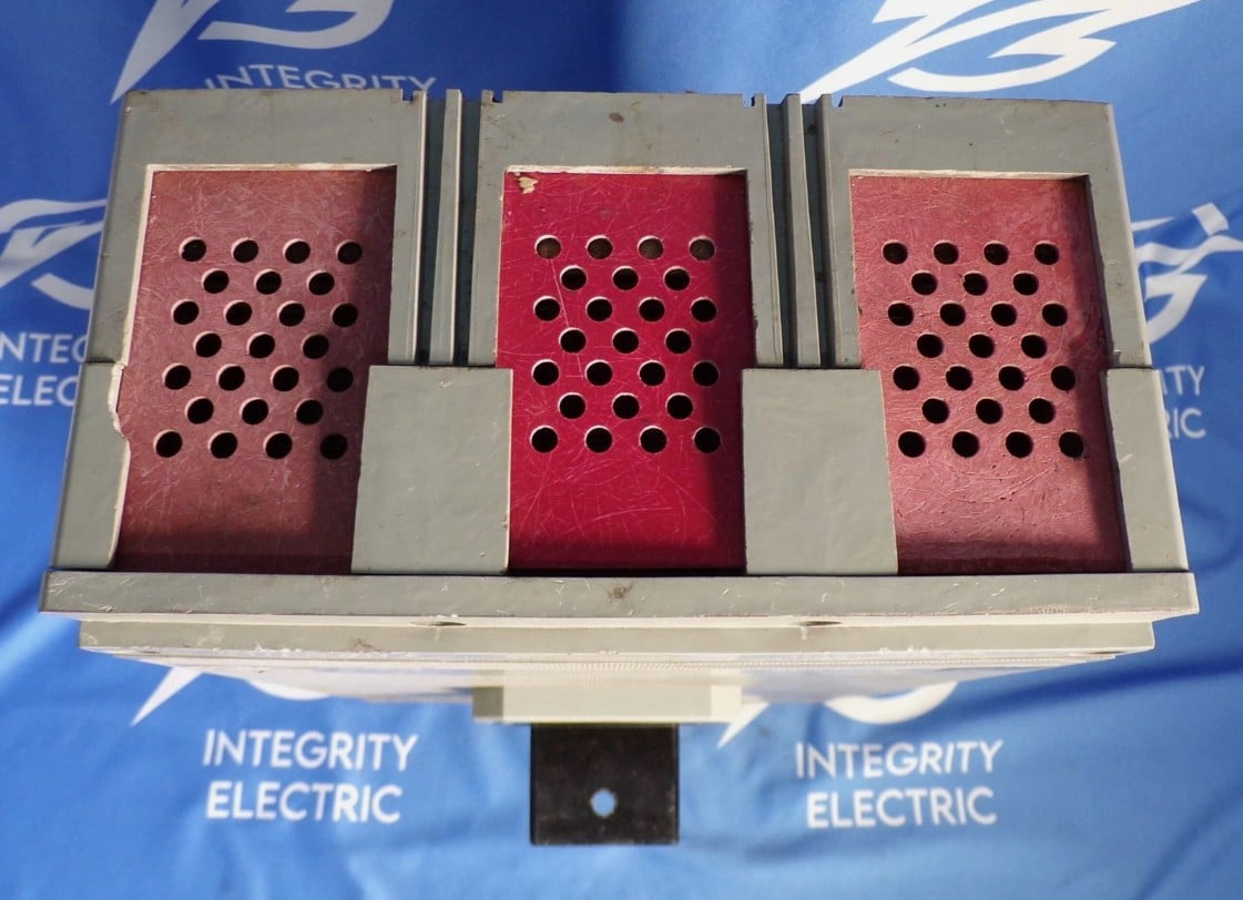 2000 Amps, ITE, HR3-F200, Molded Case Circuit Breaker, 600 Volts, 3-pole, trip unit - Image 4