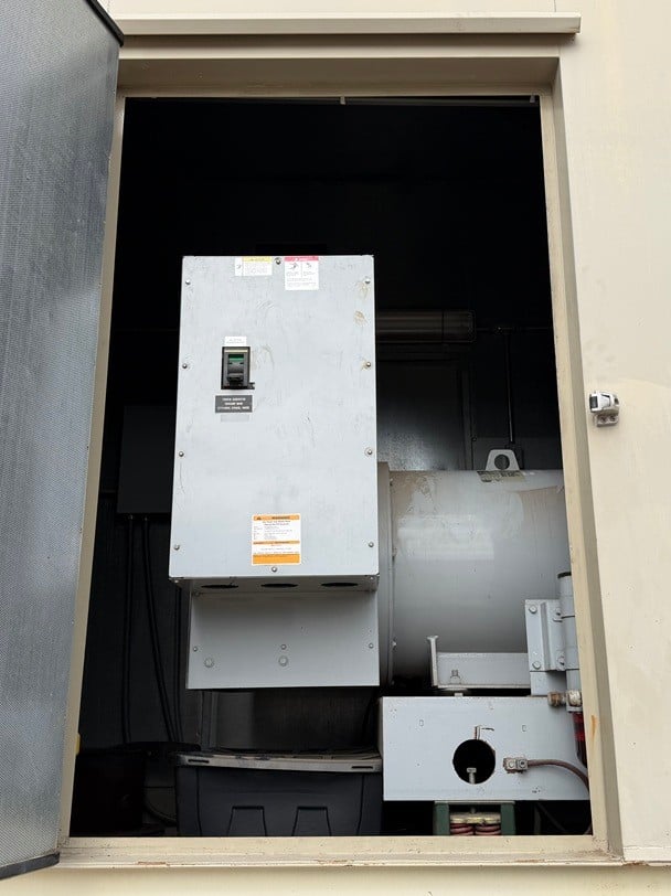 750 KW Spectrum #750DSEB, diesel generator set, 277/480 Volts, 3-phase, DDC MTU engine, skid mounted, sound - Image 5