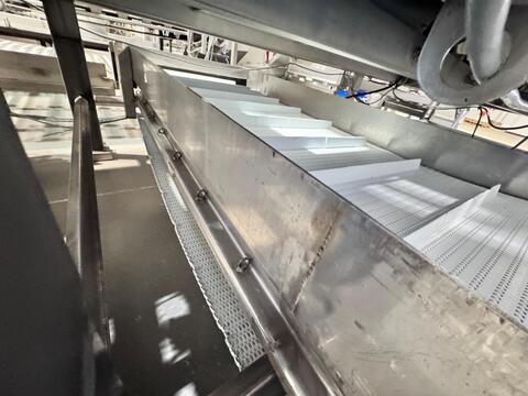 30" wide x 7' long, Stainless Steel Cleated Incline Belt Conveyor, 36" incline discharge section, 6' - Image 2