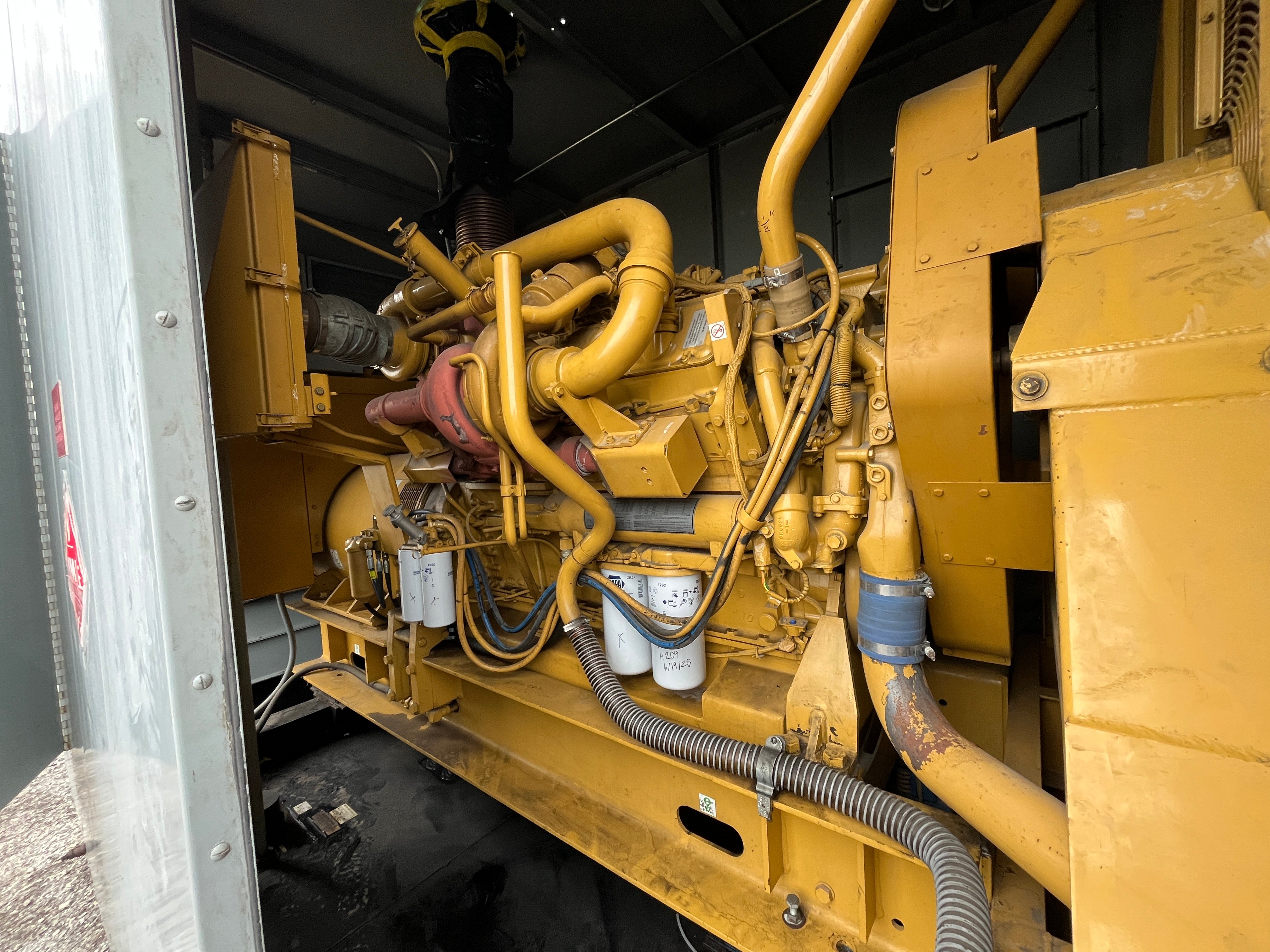 800 KW Caterpillar #3412C, Diesel Generator Set, standby, 277/480 Volts, 1800 RPM, weatherproof enclosure - Image 7