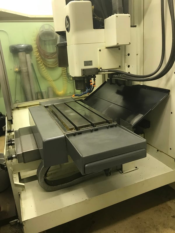 Kitamura #MYCENTER-1B, CNC vertical machining center, 20.1" X, 14" Y, 15.9" Z, 12000 RPM, BT35, 16 automatic - Image 2