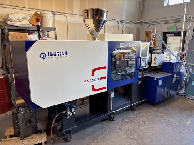 135 Ton, 6.8 oz., Haitian #MAIII-1200/400, inkection molding machine, low hours, 2021 - Image 1