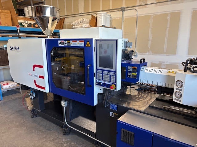 135 Ton, 6.8 oz., Haitian #MAIII-1200/400, inkection molding machine, low hours, 2021 - Image 4