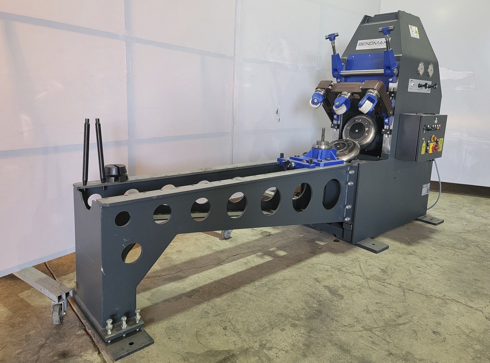1/2" x 13' Bendmak #FMB-13X4000-TERS, hydraulic flanger, 220 V., 3-phase, new - Image 2