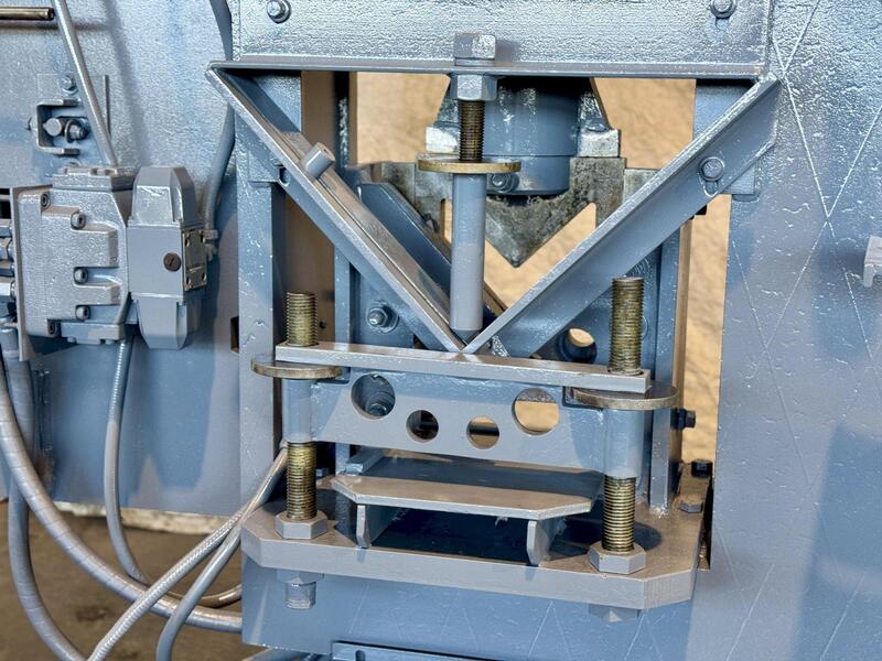 6" x 6" x 1/2" Iron Crafter #95/95, hydraulic ironworker, 95 ton, 1-1/8" x 10" flat bar, 4" x 4" x 1/2" - Image 9