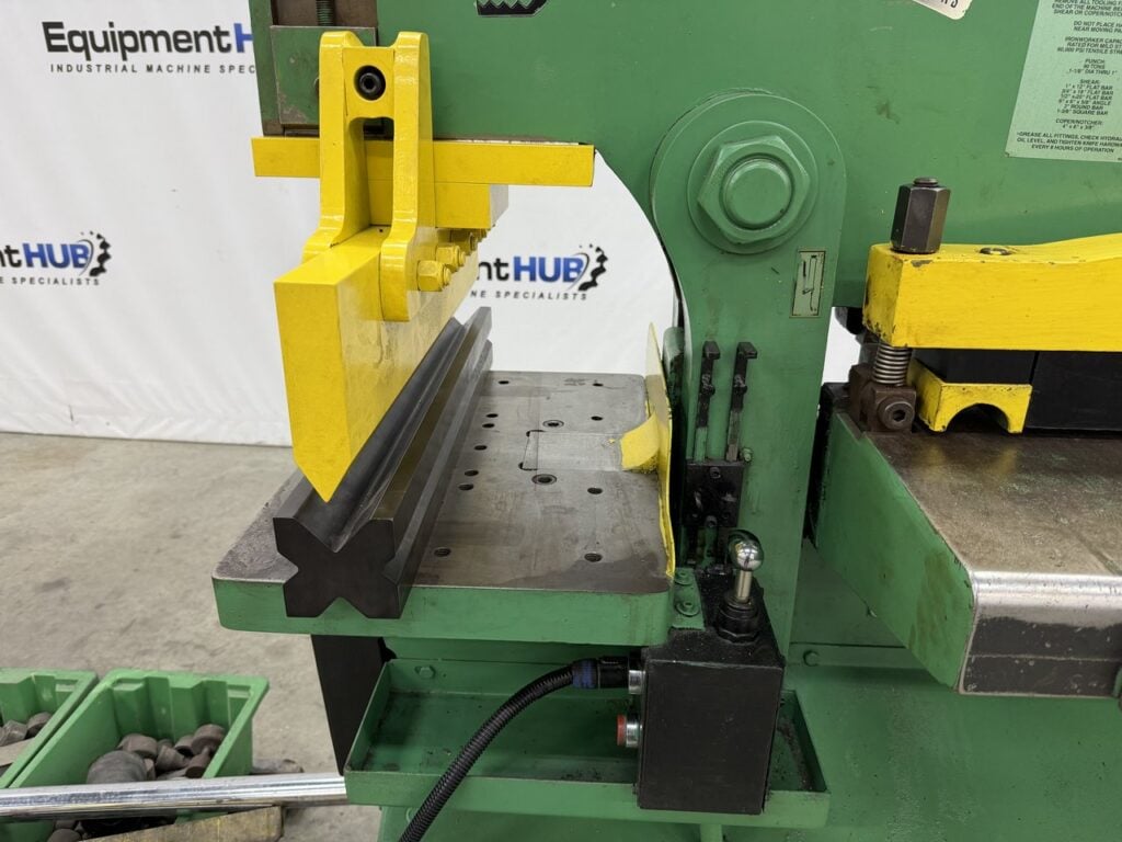 6" x 6" x 5/8" Piranha #P-90, hydraulic ironworker with 2' press brake attachment, 90 ton - Image 6