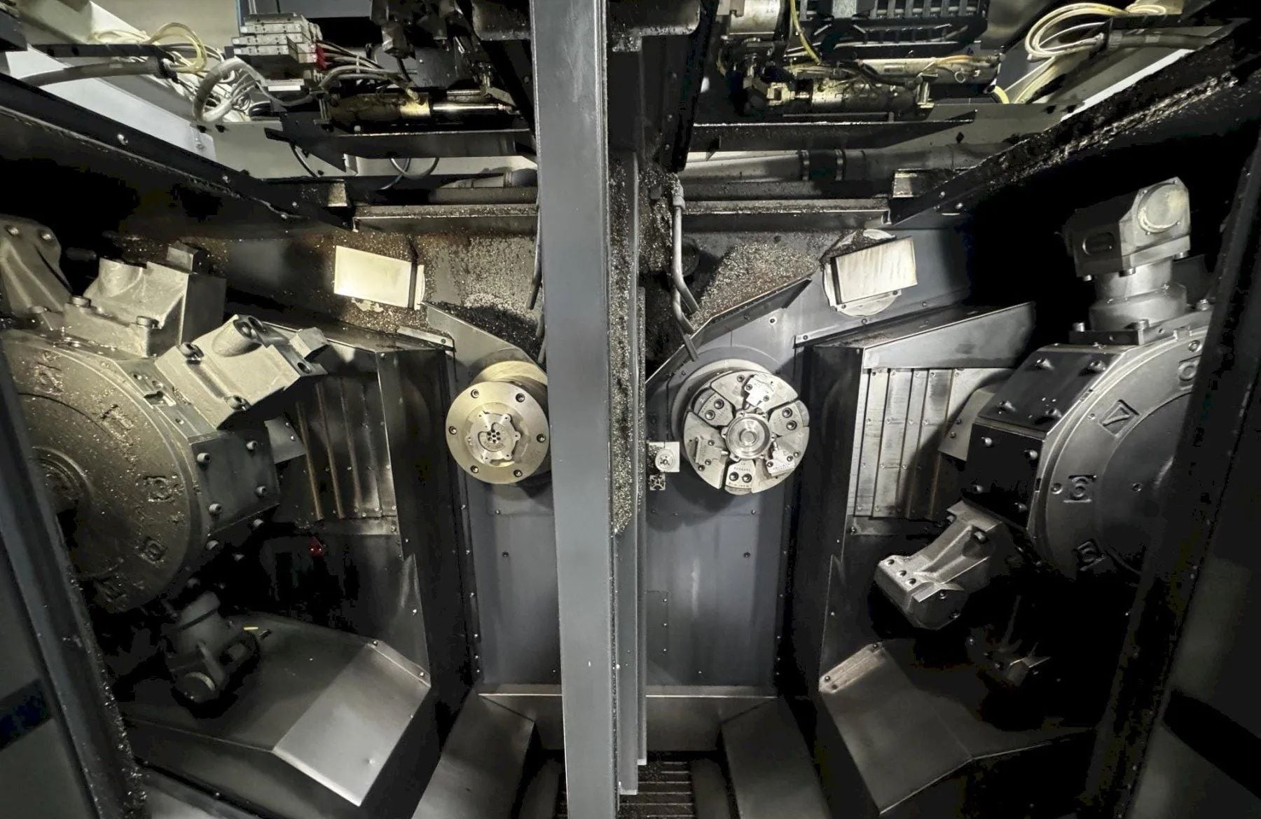 Fuji #CSD-300II-R, front facing twin spindle lathe with gantry system, Fanuc Control, 11.8" swing, 8" chuck - Image 2