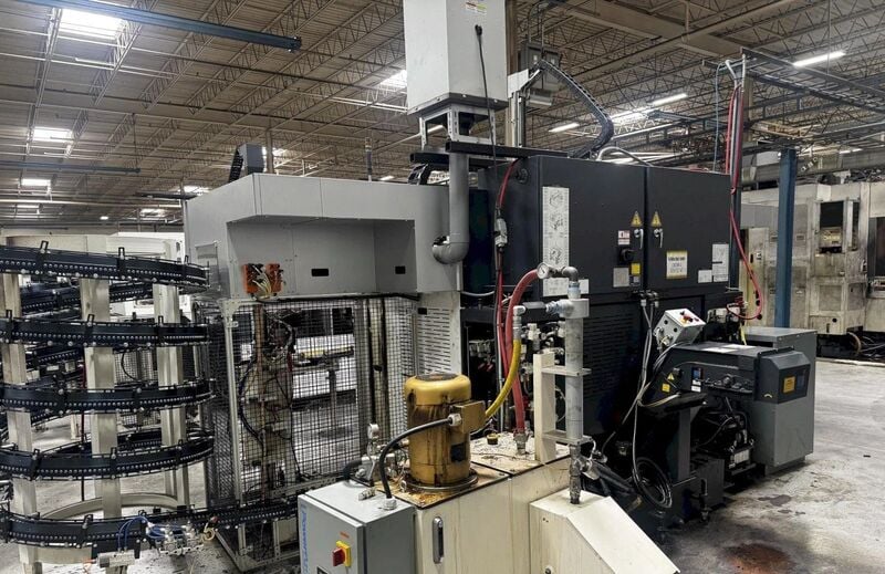 Fuji #CSD-300II-R, front facing twin spindle lathe with gantry system, Fanuc Control, 11.8" swing, 8" chuck - Image 9