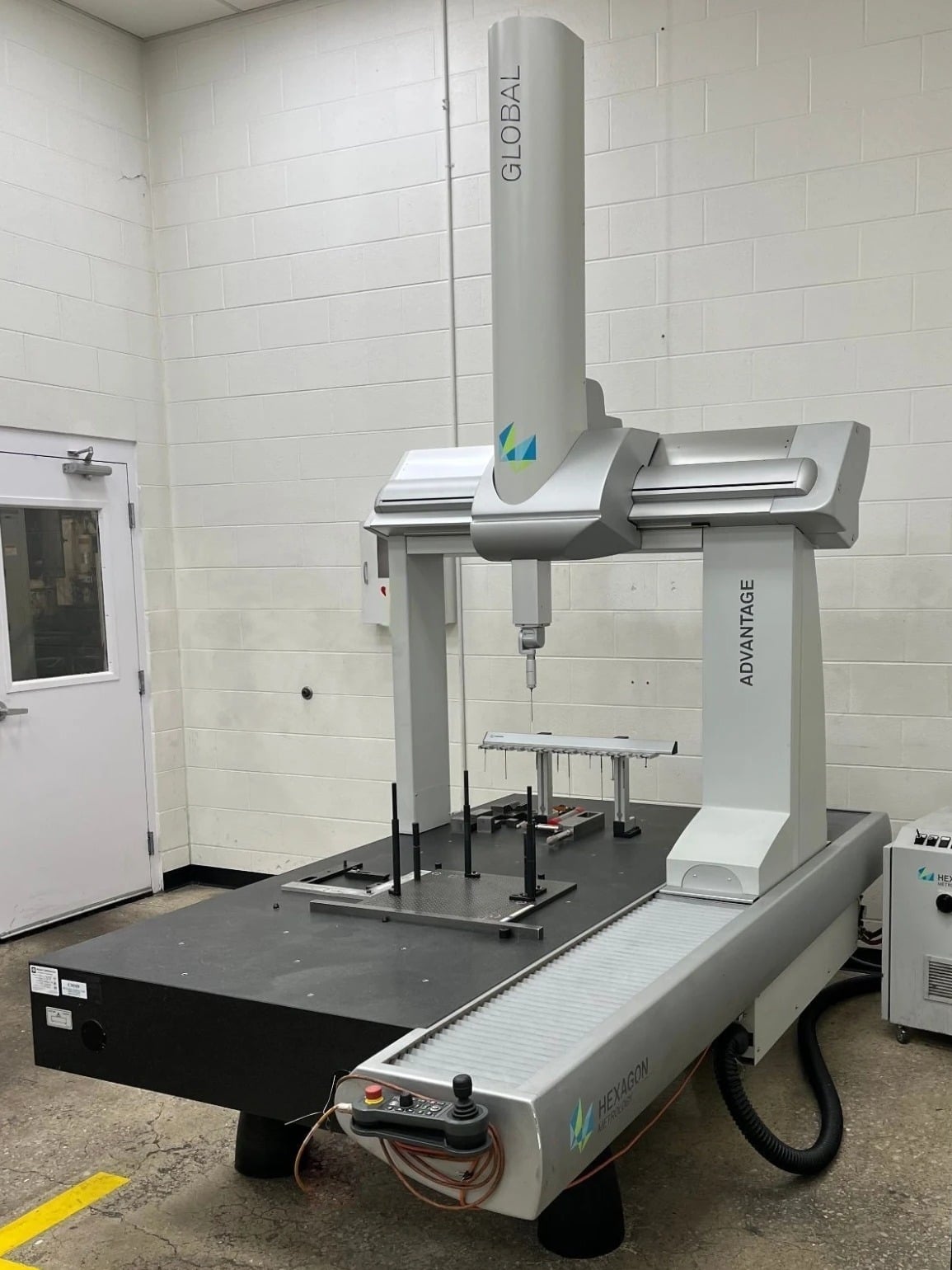 Hexagon #Global-Advantage-9.15.8, bridge coordinate measuring machine, 35.4" X, 59.1" Y, 31.5" Z, LSP-X1h - Image 1