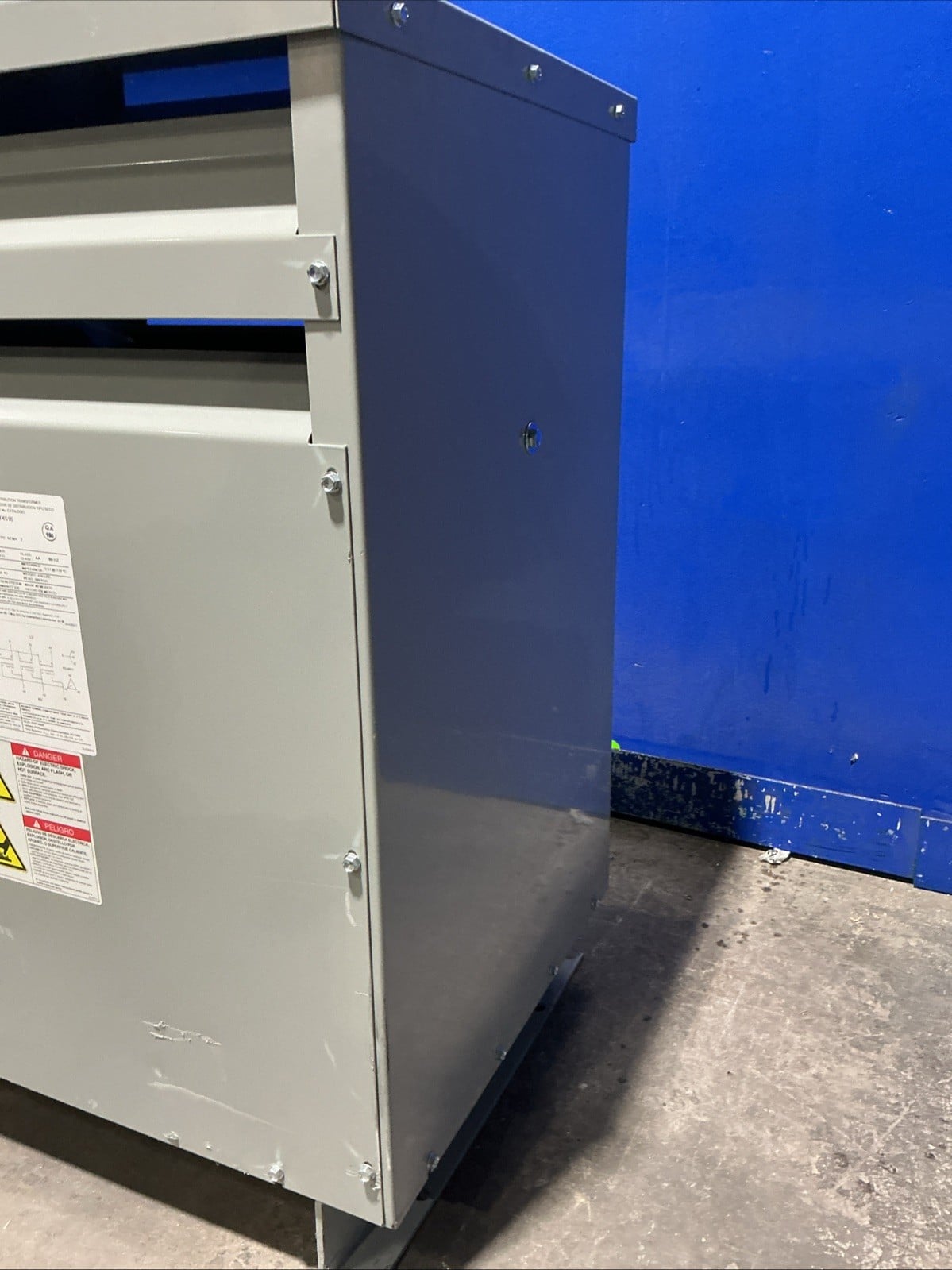 45 KVA 480 Delta Primary, 208Y/120 Secondary, Eaton V48M28T4516, Dry Type Transformer, 3PH, 60 Hz (2 - Image 4