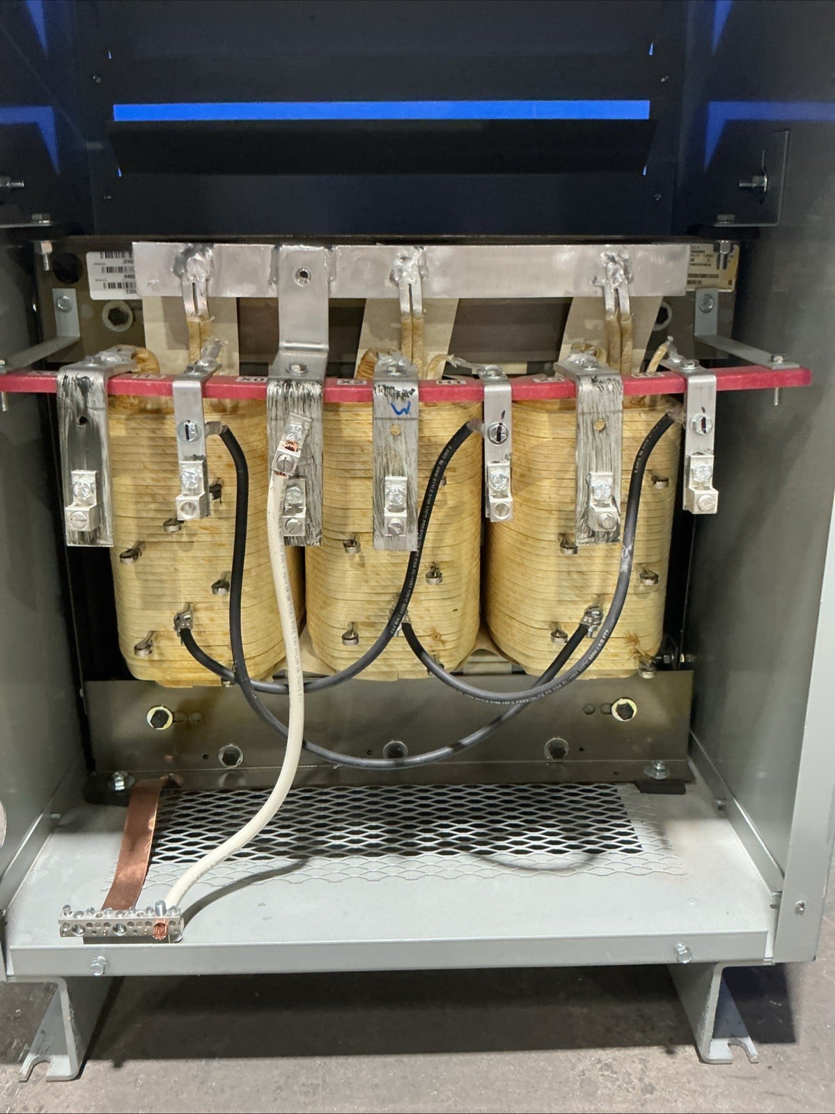 45 KVA 480 Delta Primary, 208Y/120 Secondary, Eaton V48M28T4516, Dry Type Transformer, 3PH, 60 Hz (2 - Image 5