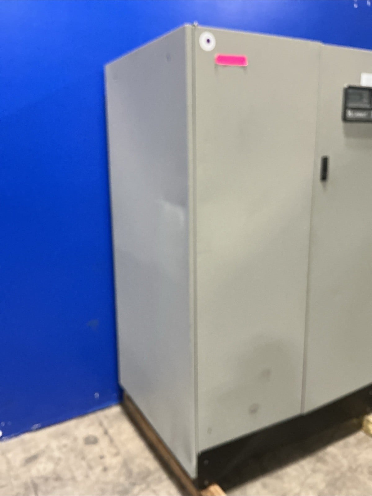 225 KVA Liebert #PPA225C, PDU, 278 Amps, 480 x 208/120 Volts, 3PH, 3 panels, 2 subfeeds - Image 3