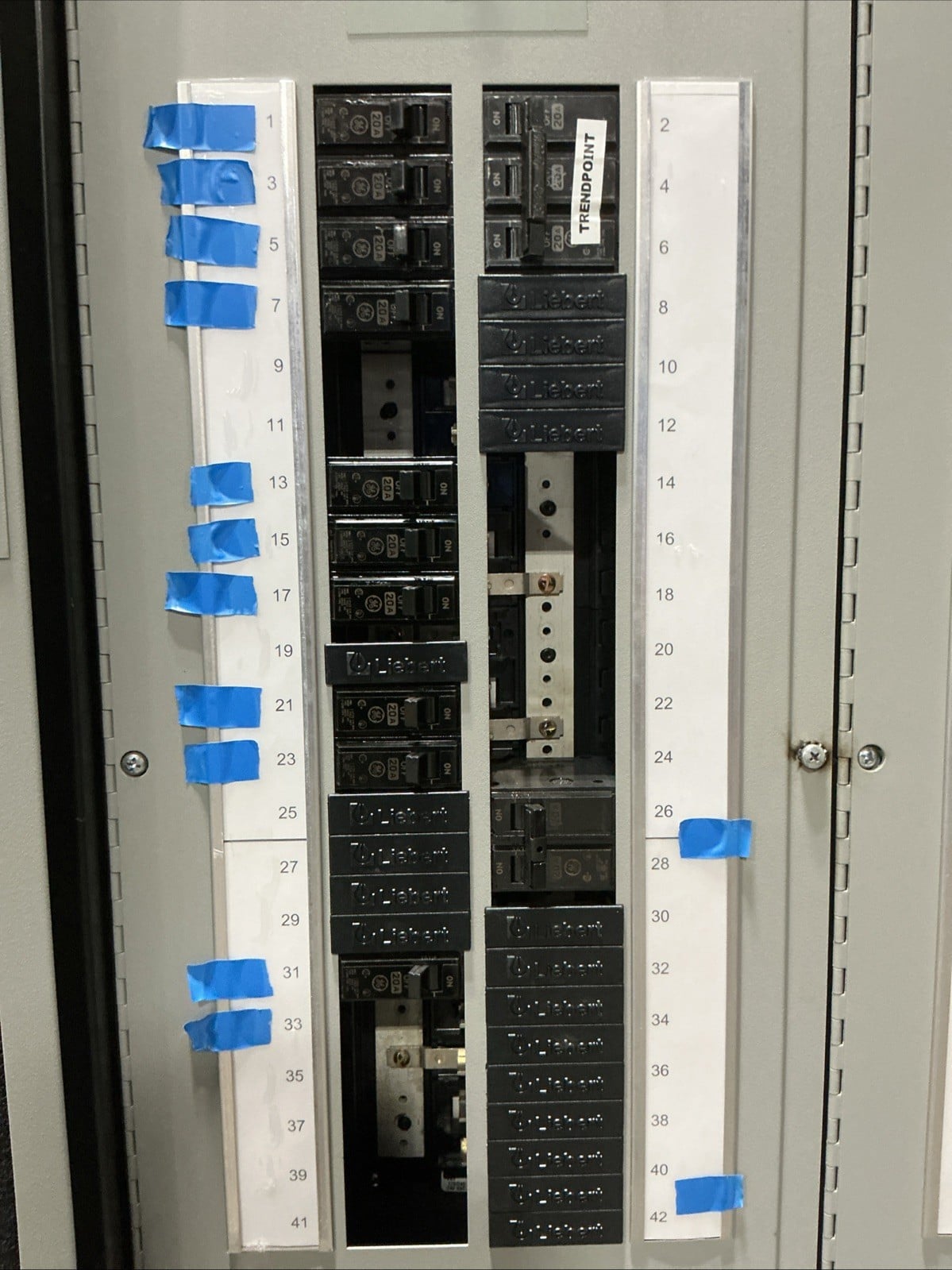 225 KVA Liebert #PPA225C, PDU, 278 Amps, 480 x 208/120 Volts, 3PH, 3 panels, 2 subfeeds - Image 8