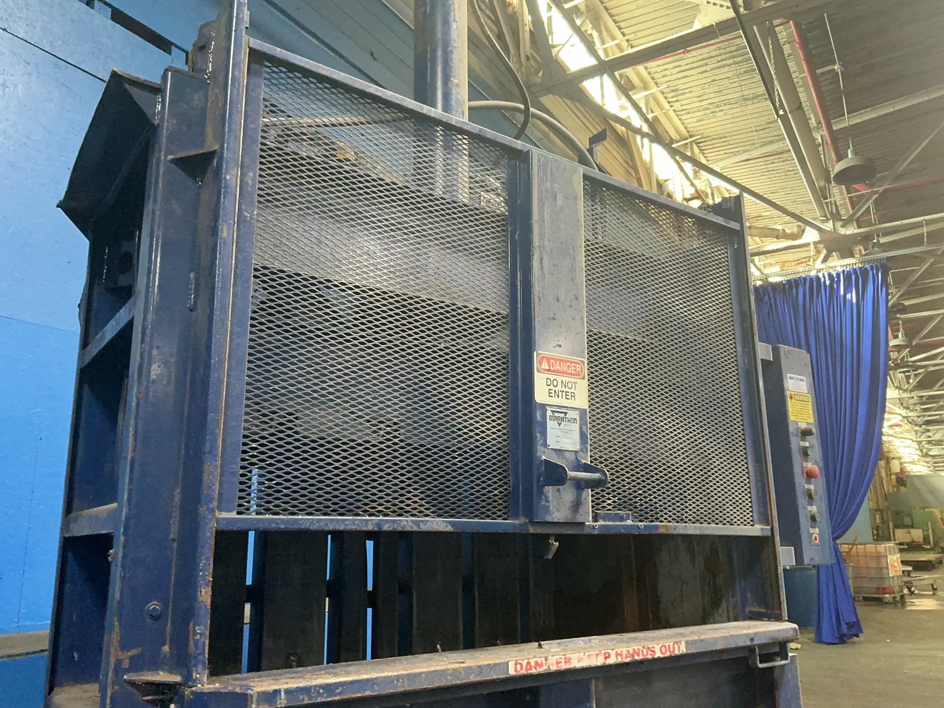 60" x 30" x 70" Marathon #V-6030, vertical baler, 10 HP, 1760 RPM, 28 A, 208 V., 3 Ph., 60 Hz. - Image 6