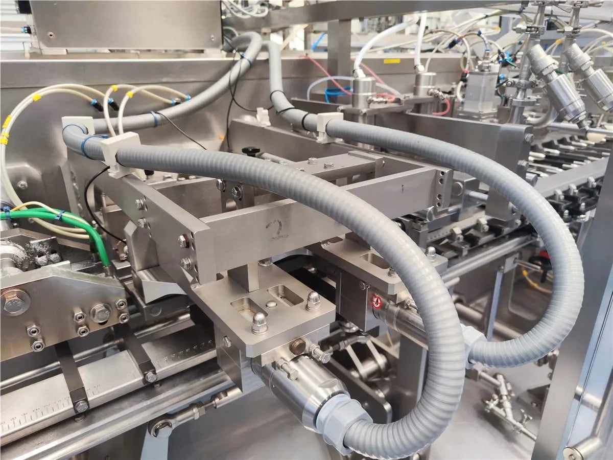Mespack #H-320-SCD, pre-made pouch filler & sealer, 100 pouches/minute, 3 filling stations, 1 kg max. fill - Image 4