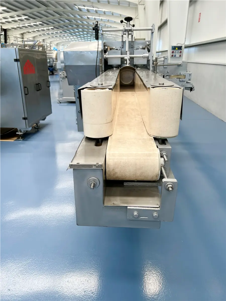 Herfraga #SM-214, automatic tuna packing machine, large formats, 20-40 cans/minute, 5" - 8-7/16" can - Image 3