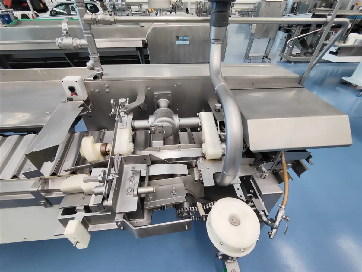 Bader, eviscerating & filleting machine, Stainless Steel, w/ vacuum tank - Image 2