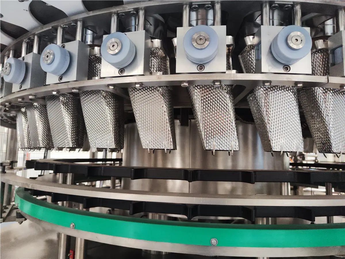 Zacmi #0234-B-040, 40-pocket rotary telescopic filler, 330 containers/minute, 500 gr, Tetra Recart format - Image 6