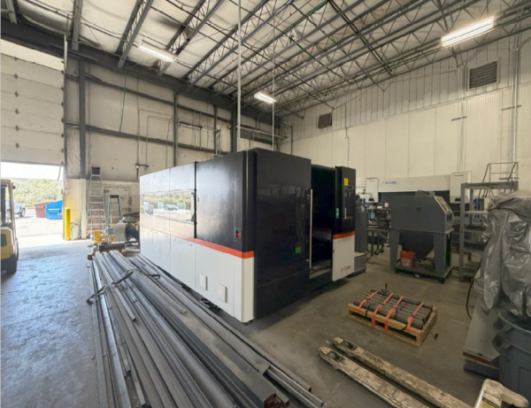 XT Laser #1530G, fiber laser, 6 KW, automatic changing table, auto-focus cutting head, w/ 60 KVA transformer - Image 2