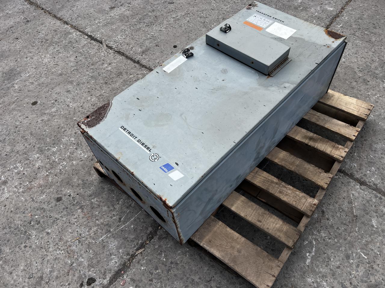 400 Amp. Kohler/MTU #GM17963, Automatic Transfer Switch, circuit breaker, NEMA 3 enclosure, 480 Volts, 3PH - Image 1