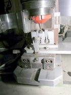 Endomato, riveter, 6-1/4" daylight, 3" throat, 6" x 6" bed, dual palm buttons, 1/8 HP - Image 2