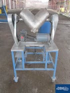 .26 cu.ft. Patterson, twin shell blender, Stainless Steel, 8 quart, liquid bar .75 HP, 115/230 V.motor, 115 - Image 3