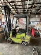 Clark, LP propane forklift, 9' mast - Image 3