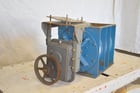 20" x 25" Feeder valve, metal wheel - Image 1