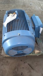 200 HP 1780 RPM WEG, Frame 447T, TEFC, 1.15 service factor, 460 Volts, New Surplus - Image 3